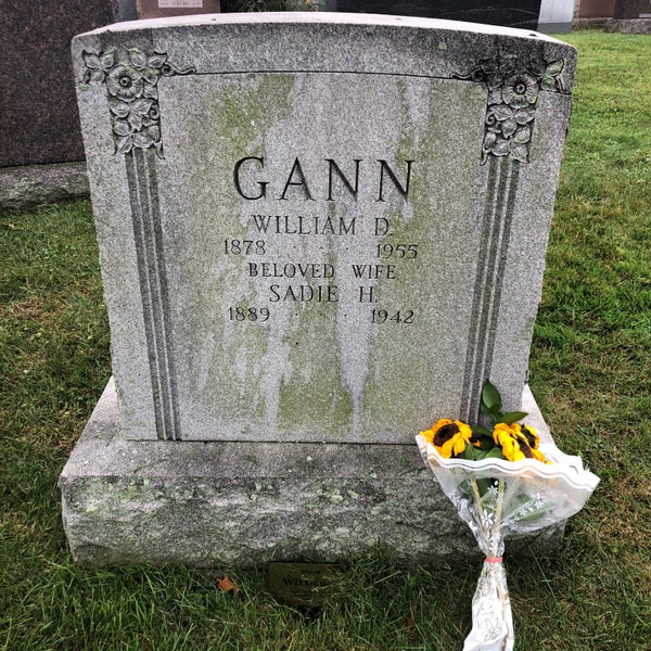 WDGANN GRAVE